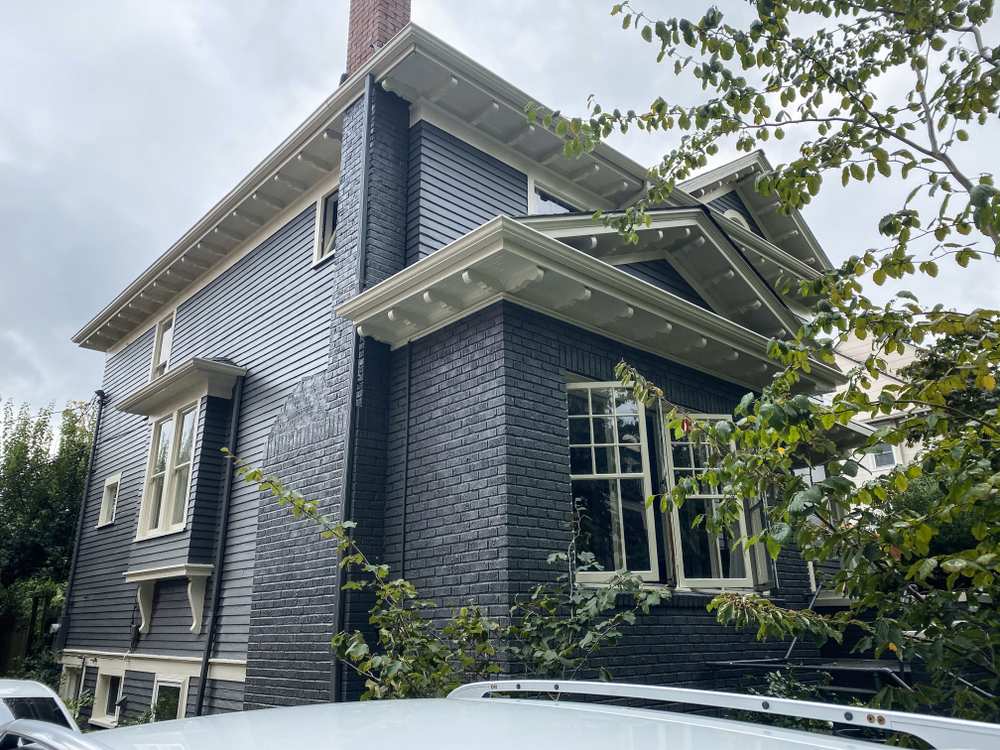 Exterior painting our work Vanhousing